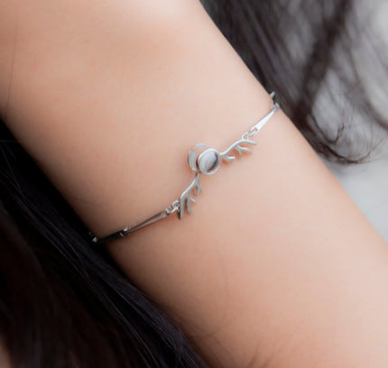 Silver Deer Love Bracelets with I Love You Projection in 100 languages