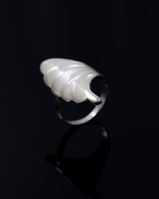 Silver White Sphatik Ring