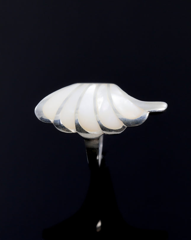 Silver White Sphatik Ring