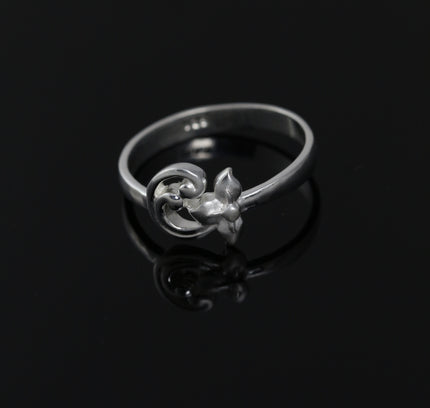 Silver Floral Everyday Use Ring